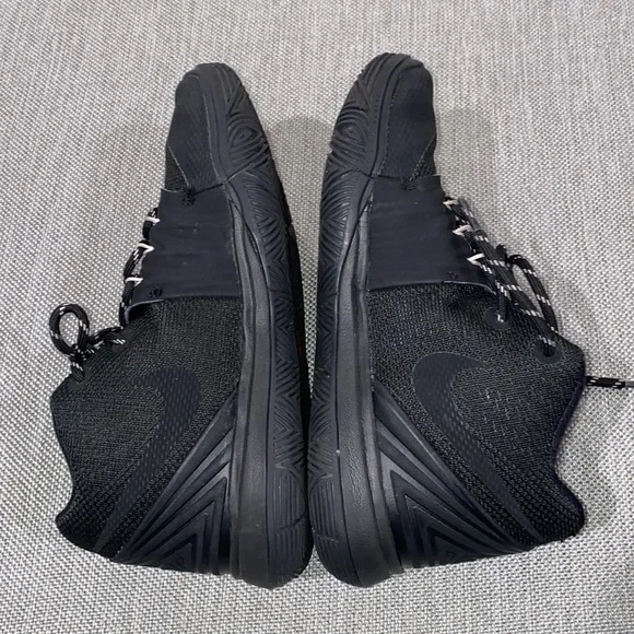 Nike Kyrie 5 red carpet youth size 3Y boy’s black basketball shoes sneakers - Picture 6 of 8